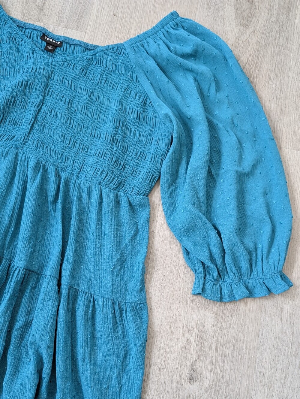 Torrid Plus Crinkle Gauze Smoked 3/4 Blouson Tiered Sweetheart Top Biscay Bay 1X - Picture 10 of 15